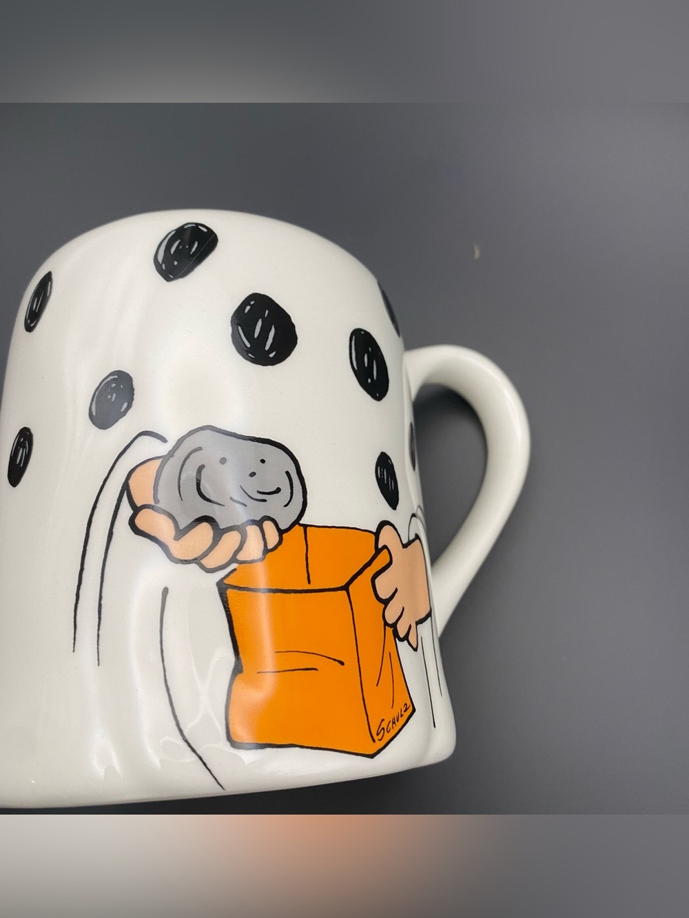 Peanuts “I Got a Rock” 15 oz Mug Hallmark 2023 - Picture 7 of 10